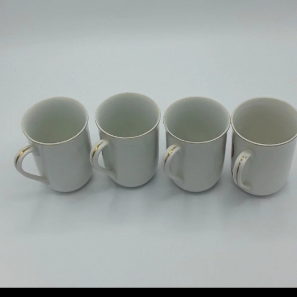 4 Vintage Coffee Mugs 1981 - Picture 8 of 12